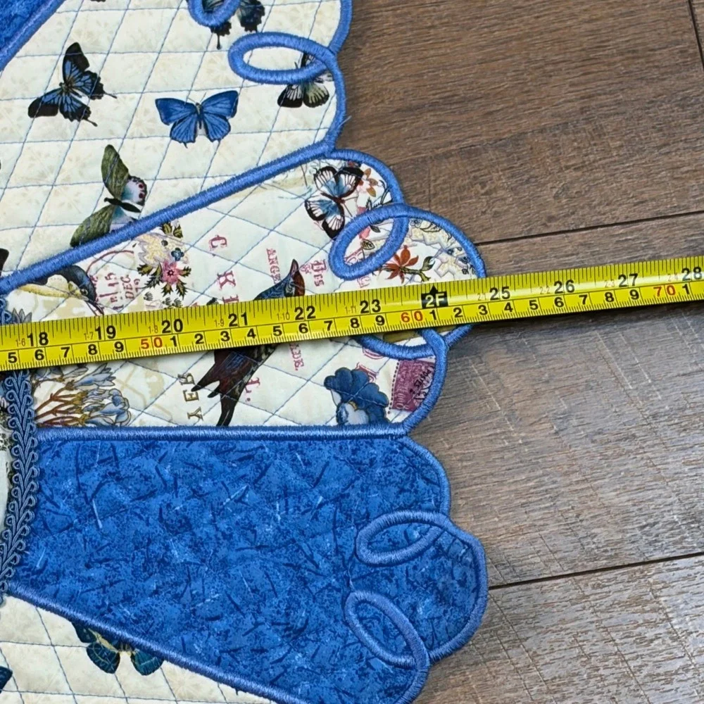Handmade Reversible Quilted Round Table Topper Birds Butterflies Floral 25